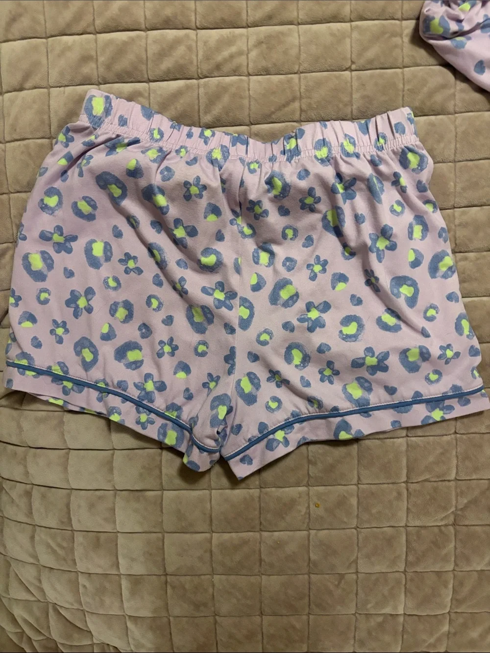 Cuddl Duds Lavender Floral Short Pajama Set with Blue Trim Size L(10/12)